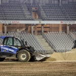 4.3.2016 Kielce. Trwa wymiana murawy na Kolporter Arenie / Wojciech Habdas / Radio Kielce