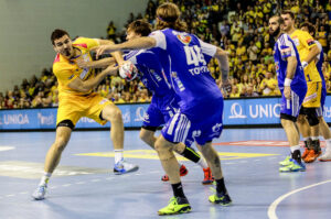 06.03.2016. Ostatnia kolejka fazy grupowej LM: Vive Tauron - Pick Szeged. Kielczanie zwyciężyli z wynikiem 27:26 (12:16). / Wojciech Habdas / Radio Kielce