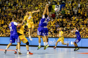 06.03.2016. Ostatnia kolejka fazy grupowej LM: Vive Tauron - Pick Szeged. Kielczanie zwyciężyli z wynikiem 27:26 (12:16). / Wojciech Habdas / Radio Kielce