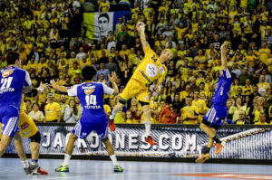 06.03.2016. Ostatnia kolejka fazy grupowej LM: Vive Tauron - Pick Szeged. Kielczanie zwyciężyli z wynikiem 27:26 (12:16). / Wojciech Habdas / Radio Kielce