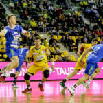 8.3.2016 Kielce. Mecz Vive Tauron Kielce - MMKS Kwidzyn / Wojciech Habdas / Radio Kielce