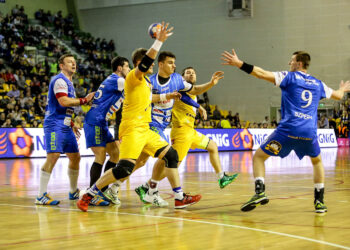 8.3.2016 Kielce. Mecz Vive Tauron Kielce - MMKS Kwidzyn / Wojciech Habdas / Radio Kielce