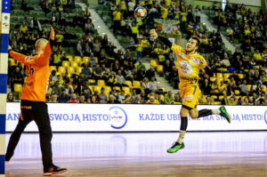 8.3.2016 Kielce. Mecz Vive Tauron Kielce - MMKS Kwidzyn / Wojciech Habdas / Radio Kielce