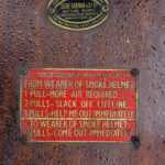 12.3.2016 Kielce. Giełda Kolekcjonerska w WDK. Pneumatyczna,. nożna trąbka służąca do nadawania sygnałów ostrzegawczych.. / Wojciech Habdas / Radio Kielce