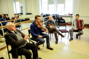 12.3.2016 Kielce. Warsztaty poświęcone tradycyjnym melodiom tanecznym wschodniej Kielecczyzny. / Wojciech Habdas / Radio Kielce