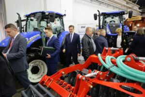 Pierwszy dzień targów AGROTECH (18 marca 2016 r.) / Wojciech Habdas / Radio Kielce