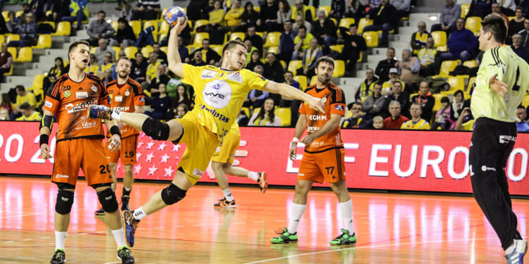 Ekstraklasa piłki ręcznej – Vive – Zagłębie 34:24 - Radio Kielce 22.3.2016 Kielce. Mecz Vive Tauron Kielce z Zagłębiem Lubin / Wojciech Habdas / Radio Kielce