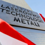 23.3.2016 Kielce. Ponownie odsłonięto Obelisk Laserowyh Technologii Metali przy Politechnice Świętokrzyskiej. / Wojciech Habdas / Radio Kielce