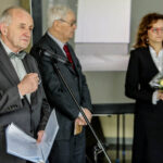 23.3.2016 Kielce. Ponownie odsłonięto Obelisk Laserowyh Technologii Metali przy Politechnice Świętokrzyskiej. / Wojciech Habdas / Radio Kielce