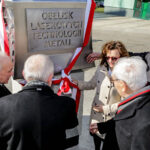 23.3.2016 Kielce. Ponownie odsłonięto Obelisk Laserowyh Technologii Metali przy Politechnice Świętokrzyskiej. / Wojciech Habdas / Radio Kielce