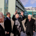 23.3.2016 Kielce. Ponownie odsłonięto Obelisk Laserowyh Technologii Metali przy Politechnice Świętokrzyskiej. / Wojciech Habdas / Radio Kielce