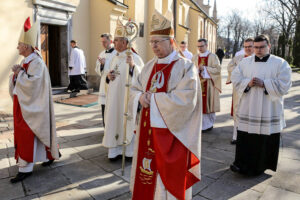 24.3.2016 Kielce. Wielki Czwartek: Msza z poświęceniem krzyżma. / Wojciech Habdas / Radio Kielce