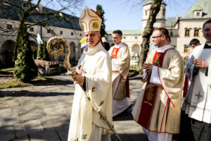 24.3.2016 Kielce. Wielki Czwartek: Msza z poświęceniem krzyżma. / Wojciech Habdas / Radio Kielce