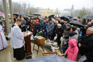 26.03.2016 Kielce. Bazylika Katedralna. Święcenie pokarmów / Wojciech Habdas / Radio Kielce