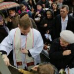 26.03.2016 Kielce. Bazylika Katedralna. Święcenie pokarmów / Wojciech Habdas / Radio Kielce