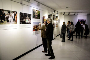 31.3.2016 Kielce. "W kręgu chasydów" - wystawa fotografii w Muzeum Dialogu Kultur / Wojciech Habdas / Radio Kielce