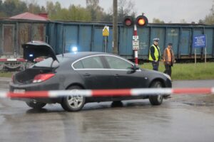 Tragiczny wypadek na przejeździe kolejowym w Zagnańsku (27 kwietnia 2016) / Jarosław Kubalski / Radio Kielce