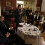 Wicepremier Piotr Gliński odwiedził Oblęgorek (5 kwietnia 2016 r.) / Jarosław Kubalski / Radio Kielce