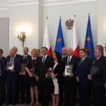 20.04.2016. Dwie firmy z województwa świętokrzyskiego: skarżyskie "Mesko" oraz kielecka "Iskra"  zostały wyróżnione certyfikatem "Pracodawca Przyjazny Pracownikom" / Jarosław Rusiecki / Facebook