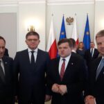 20.04.2016. Dwie firmy z województwa świętokrzyskiego: skarżyskie "Mesko" oraz kielecka "Iskra"  zostały wyróżnione certyfikatem "Pracodawca Przyjazny Pracownikom" / Jarosław Rusiecki / Facebook