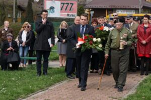 13.04.2016 r. Starachowice. Uczcili pamięć ofiar Katynia / Krzysztof Żołądek / Radio Kielce