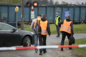 Tragiczny wypadek na przejeździe kolejowym w Zagnańsku (27 kwietnia 2016) / Jarosław Kubalski / Radio Kielce