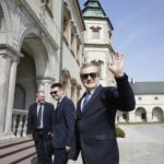 Wicepremier Piotr Gliński zwiedził Muzeum Narodowe w Kielcach (5 kwietnia 2016 r.) / Jarosław Kubalski / Radio Kielce