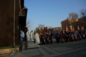 14.04.2016 r. Ostrowieckie uroczystości katyńskie / Teresa Czajkowska / Radio Kielce