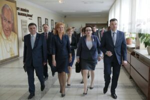 Minister Edukacji Narodowej z wizytą w Bielinach (25 kwietnia 2016 r.) / Jarosław Kubalski / Radio Kielce