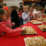 Finał konkursu na najpiękniejszą marzannę (7 kwietnia 2016 r.) / Piotr Michalski / Radio Kielce