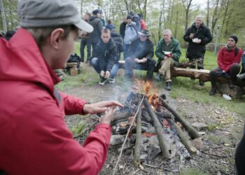Otwarcie czarnego szlaku z Piórkowa do Nowej Słupi (24 kwietnia 2016 r.) / Jarosław Kubalski / Radio Kielce