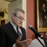 Wicepremier Piotr Gliński odwiedził Oblęgorek (5 kwietnia 2016 r.) / Jarosław Kubalski / Radio Kielce