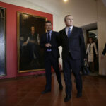 Wicepremier Piotr Gliński zwiedził Muzeum Narodowe w Kielcach (5 kwietnia 2016 r.) / Jarosław Kubalski / Radio Kielce