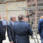 19.04.2016 r. Sejmowa komisja w zakładzie zbrojeniowym / Robert Felczak / Radio Kielce