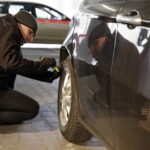 02.04.2016 Kielce Galeria Echo PIT STOP diagnostyka naprawa samochodu mechanik / Jarosław Kubalski / Radio Kielce