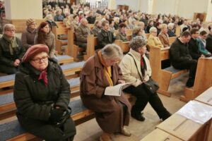 10.04.2016. Obchody 6. rocznicy katastrofy smoleńskiej w Starachowicach / Jarosław Kubalski / Radio Kielce