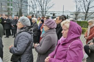 10.04.2016. Obchody 6. rocznicy katastrofy smoleńskiej w Starachowicach / Jarosław Kubalski / Radio Kielce