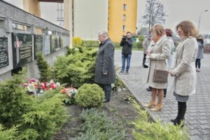 10.04.2016. Obchody 6. rocznicy katastrofy smoleńskiej w Starachowicach / Jarosław Kubalski / Radio Kielce