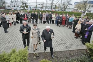 10.04.2016. Obchody 6. rocznicy katastrofy smoleńskiej w Starachowicach / Jarosław Kubalski / Radio Kielce