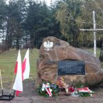 10.04.2016. 6. rocznica katastrofy smoleńskiej. Uroczystości przed obeliskiem przy ul. Grabinów w Kielcach / Karol Żak / Radio Kielce