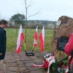 10.04.2016. 6. rocznica katastrofy smoleńskiej. Uroczystości przed obeliskiem przy ul. Grabinów w Kielcach / Karol Żak / Radio Kielce