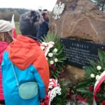 10.04.2016. 6. rocznica katastrofy smoleńskiej. Uroczystości przed obeliskiem przy ul. Grabinów w Kielcach / Karol Żak / Radio Kielce