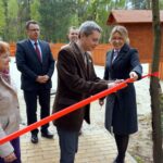 27.04.2016 Kopiec. Miejsce odkrycia śladów ryb sprzed 400 mln lat. Piotr Szrek,, jeden z odkrywców. / Krzysztof Żołądek / Radio Kielce