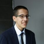 15.04.2016. Gimnazjaliści z województwa świętokrzyskiego odebrali nagrody za sukcesy w konkursach przedmiotowych. Najzdolniejszym w tym roku gimnazjalistą okazał się Paweł Jacak z Gimnazjum nr 2 w Staszowie. Nagrody odbierał aż 6 razy.  / Wojciech Habdas / Radio Kielce