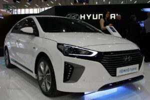 04.04.2016. Targi Motor Show w Poznaniu. Hyundai IONIQ hybrid / Robert Felczak / Radio Kielce