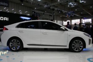 04.04.2016. Targi Motor Show w Poznaniu. Hyundai IONIQ hybrid / Robert Felczak / Radio Kielce