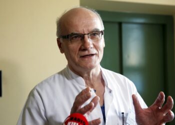 30.01.2016 Kielce. Wojewódzki Szpital Zespolony. Profesor Stanisław Głuszek. / Jarosław Kubalski / Radio Kielce