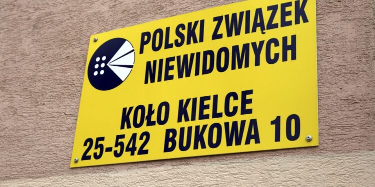 08.02.2016 Kielce. Polski Związek Niewidomych ma nową siedzibę. / Jarosław Kubalski / Radio Kielce