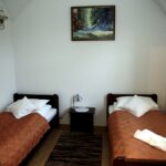 31.03.2016 Rytwiany. Pokamedulski zespół sakralny. Klasztor. Pustelnia Złotego Lasu. Pokoje gościnne. / Jarosław Kubalski / Radio Kielce