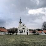 31.03.2016 Rytwiany. Pokamedulski zespół sakralny. Klasztor. Pustelnia Złotego Lasu. / Jarosław Kubalski / Radio Kielce